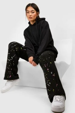 Jogginghose Mit Geradem Bein Und Farbspritzern