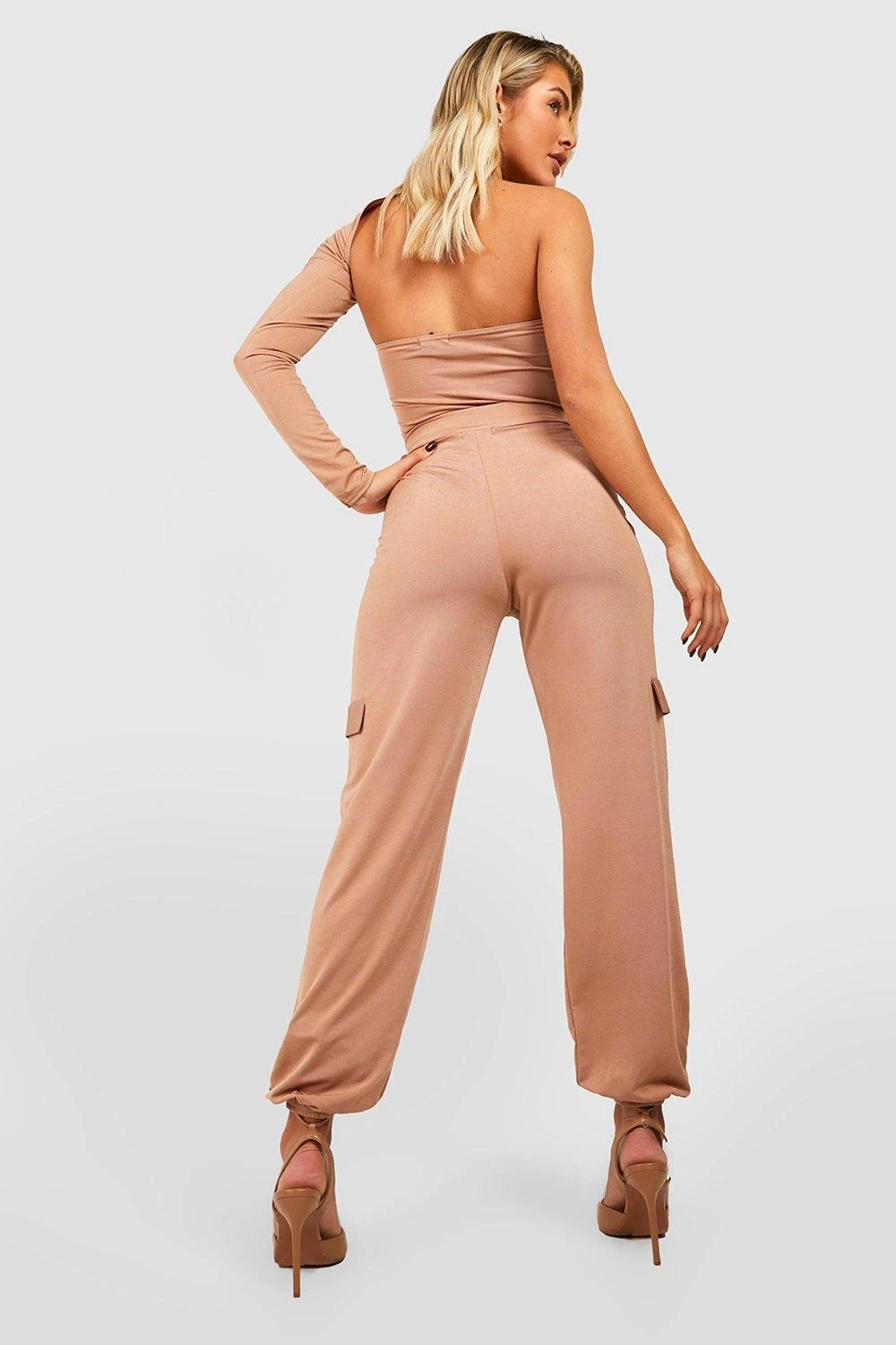 Strukturierte Cargo-Jogginghose 4 Strukturierte Cargo-Jogginghose – Bild 2