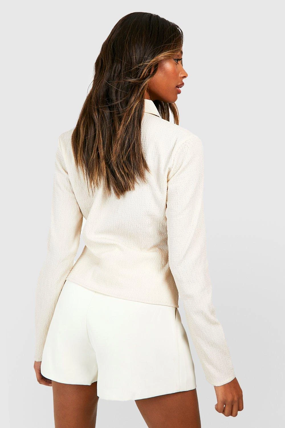 Strukturiertes Hemd Mit Geraffter Front 4 Strukturiertes Hemd Mit Geraffter Front – Bild 2