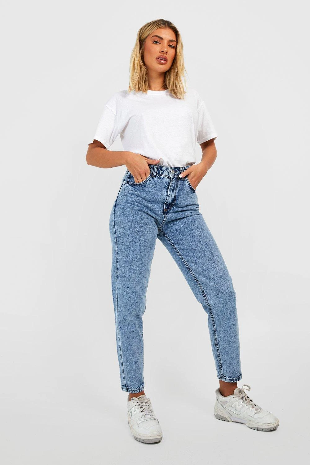 Mom-Jeans Mit Acid-Waschung Und Hohem Bund 3 Mom-Jeans Mit Acid-Waschung Und Hohem Bund
